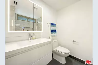 5810 S Halm Ave, Los Angeles, CA 90056 - Photo 26