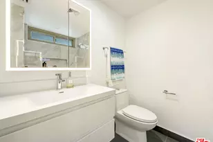 5810 S Halm Ave, Los Angeles, CA 90056 - Photo 26