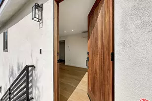 5810 S Halm Ave, Los Angeles, CA 90056 - Photo 38