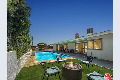 5810 S Halm Ave, Los Angeles, CA 90056 - Photo 32