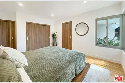 5810 S Halm Ave, Los Angeles, CA 90056 - Photo 24