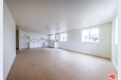 946 E 21st St, Los Angeles, CA 90011 - Photo 6