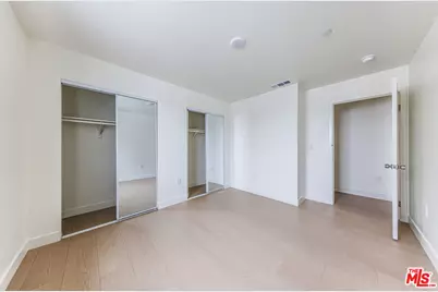 946 E 21st St, Los Angeles, CA 90011 - Photo 16