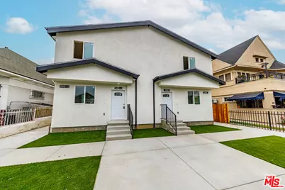 946 E 21st St, Los Angeles, CA 90011 - Photo 2