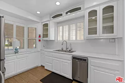 7905 West Blvd, Inglewood, CA 90305 - Photo 12