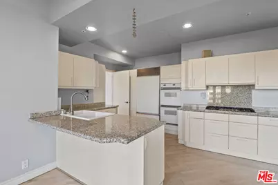10580 Wilshire Blvd #6Nw, Los Angeles, CA 90024 - Photo 8