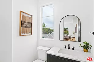 2324 S Dunsmuir Ave, Los Angeles, CA 90016 - Photo 62