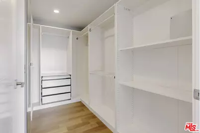 2939 Leeward Ave #401, Los Angeles, CA 90005 - Photo 8