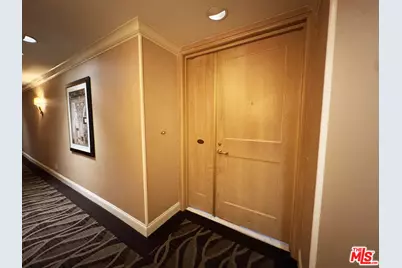 10520 Wilshire Blvd #701, Los Angeles, CA 90024 - Photo 18