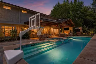 16201 Meadowcrest Rd, Sherman Oaks, CA 91403 - Photo 64