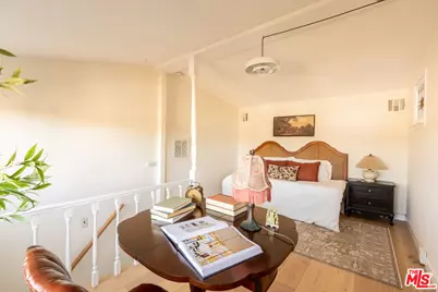 12458 Laurel Terrace Dr, Studio City, CA 91604 - Photo 16
