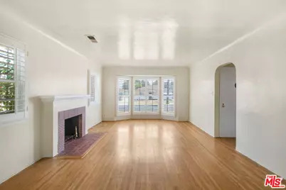 3785 Degnan Blvd, Los Angeles, CA 90018 - Photo 8