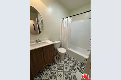 5376 Fairview Blvd #104, Los Angeles, CA 90056 - Photo 12