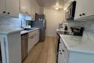 5376 Fairview Blvd, Los Angeles, CA 90056 - Photo 6