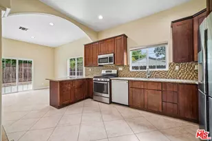 17550 Collins St, Encino, CA 91316 - Photo 18