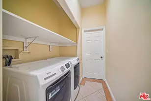 17550 Collins St, Encino, CA 91316 - Photo 20