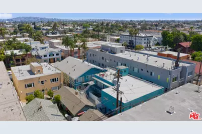 1142 E 1st St, Long Beach, CA 90802 - Photo 4