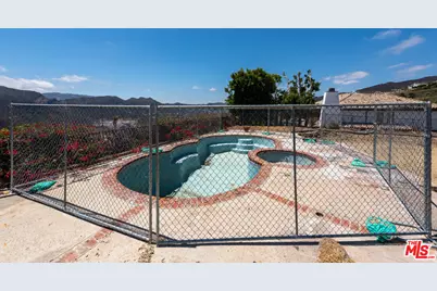 16756 Monte Hermoso Dr, Pacific Palisades, CA 90272 - Photo 14
