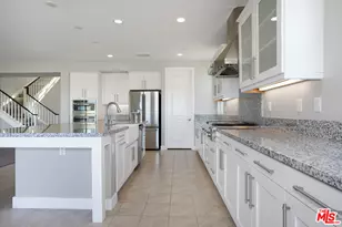 25136 Cypress Bluff Dr, Canyon Country, CA 91387 - Photo 22