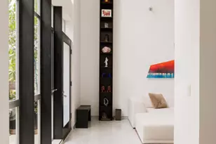 825 N Kings Rd, West Hollywood, CA 90069 - Photo 2