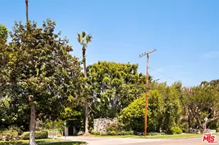 281 S Barrington Ave, Los Angeles, CA 90049 - Photo 46