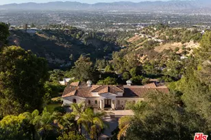 14655 Mulholland Dr, Los Angeles, CA 90077 - Photo 2