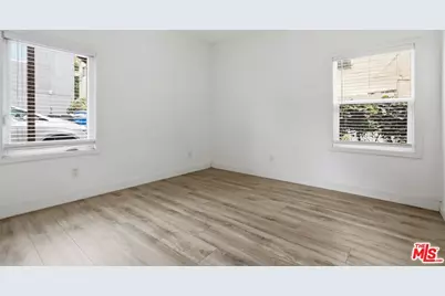 201 S Park View St, Los Angeles, CA 90057 - Photo 12