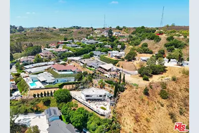 5957 Wrightcrest Dr, Culver City, CA 90232 - Photo 4