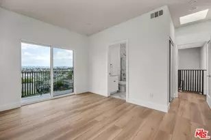 4703 Saturn St, Los Angeles, CA 90019 - Photo 16