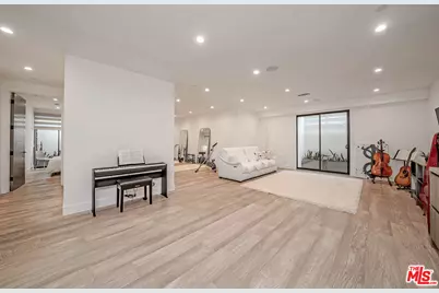 13311 W Magnolia Blvd, Sherman Oaks, CA 91423 - Photo 46