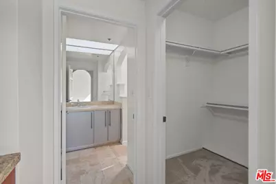 620 S Gramercy Pl #301, Los Angeles, CA 90005 - Photo 22