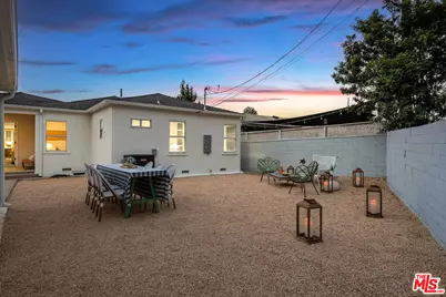 8729 McConnell Ave, Los Angeles, CA 90045 - Photo 26