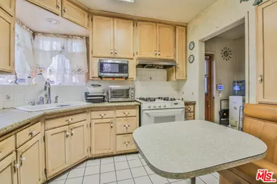 11615 Simms Ave, Inglewood, CA 90303 - Photo 6