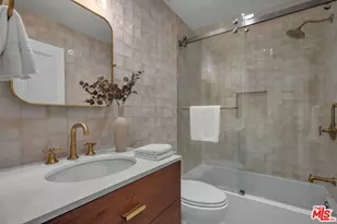 3225 Iredell Ln, Studio City, CA 91604 - Photo 44