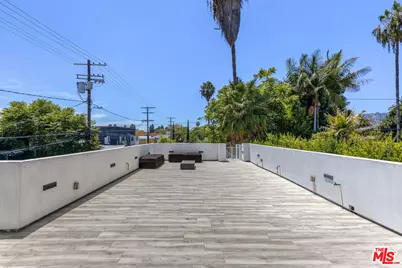 713 N Sierra Bonita Ave, Los Angeles, CA 90046 - Photo 36