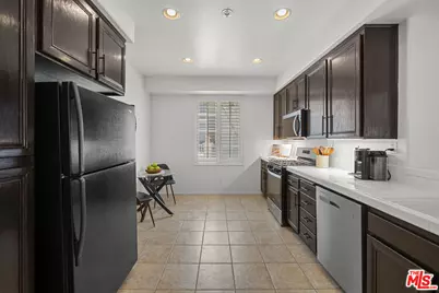 28255 Canterbury Ct #126, Valencia, CA 91354 - Photo 6