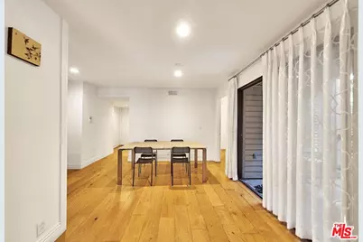 835 S Lucerne Blvd #205, Los Angeles, CA 90005 - Photo 12