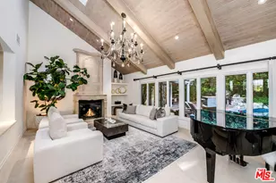 19012 Dorlon Dr, Tarzana, CA 91356 - Photo 8