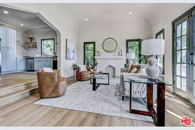 1803 S Sycamore Ave, Los Angeles, CA 90019 - Photo 1