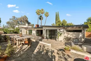 23811 Berdon St, Woodland Hills, CA 91367 - Photo 36