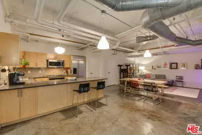 330 W 11th St #C03, Los Angeles, CA 90015 - Photo 1
