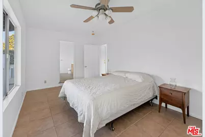 33201 Barber Rd, Santa Clarita, CA 91390 - Photo 22