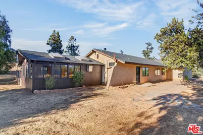 33201 Barber Rd, Santa Clarita, CA 91390 - Photo 4