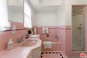 1903 Preuss Rd, Los Angeles, CA 90034 - Photo 22