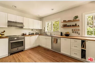 1788 N Los Robles Ave, Pasadena, CA 91104 - Photo 16