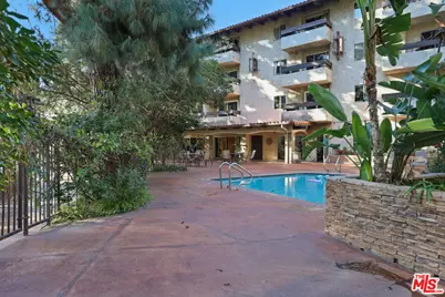 2700 Cahuenga Blvd #2216, Los Angeles, CA 90068 - Photo 1