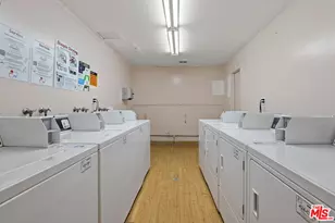 2700 Cahuenga Blvd, Los Angeles, CA 90068 - Photo 42
