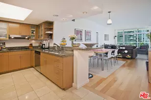 13700 Marina Pointe Dr, Marina del Rey, CA 90292 - Photo 2