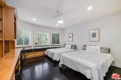 4063 Benedict Canyon Dr, Sherman Oaks, CA 91423 - Photo 34