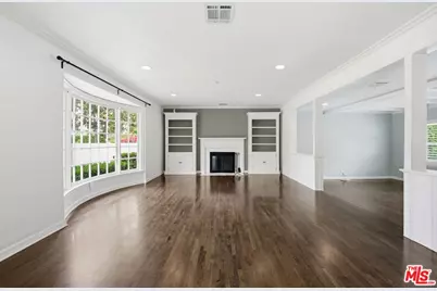4954 Mammoth Ave, Sherman Oaks, CA 91423 - Photo 2